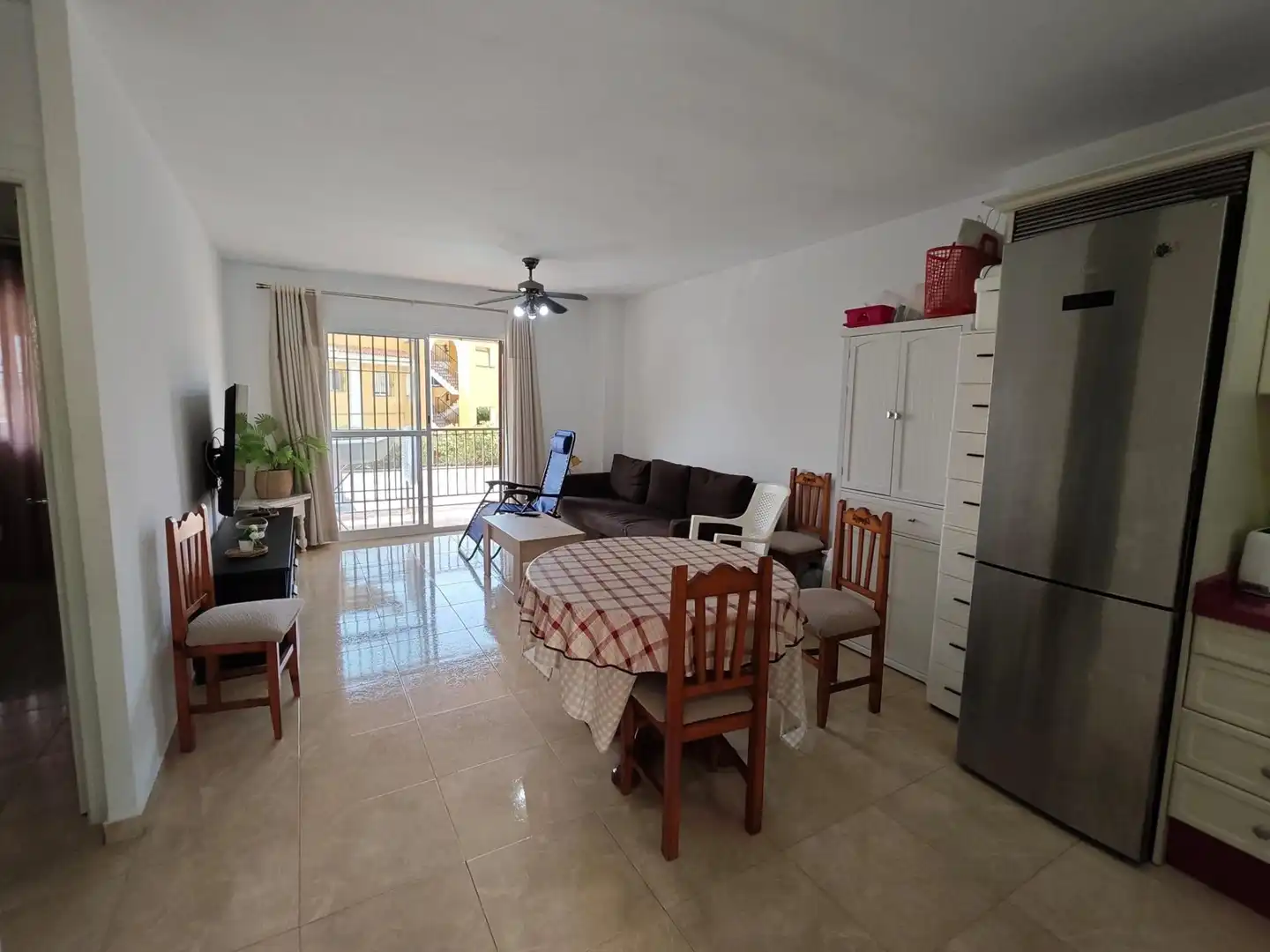 Wohnzimmer von Wohnungen zur Miete in Benalmádena mit Terrasse, Möbliert und Gemeinschaftspool