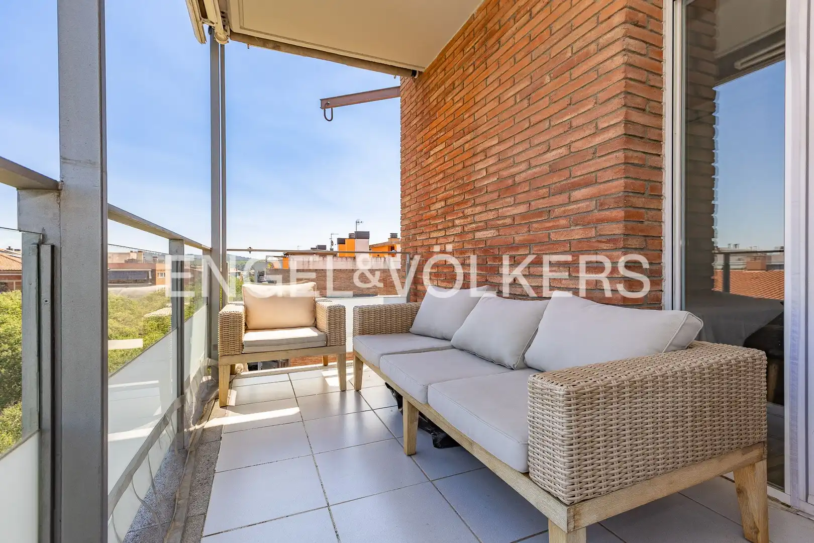 Terrace of Attic for sale in Sant Cugat del Vallès  with Heating, Parquet flooring and Swimming Pool
