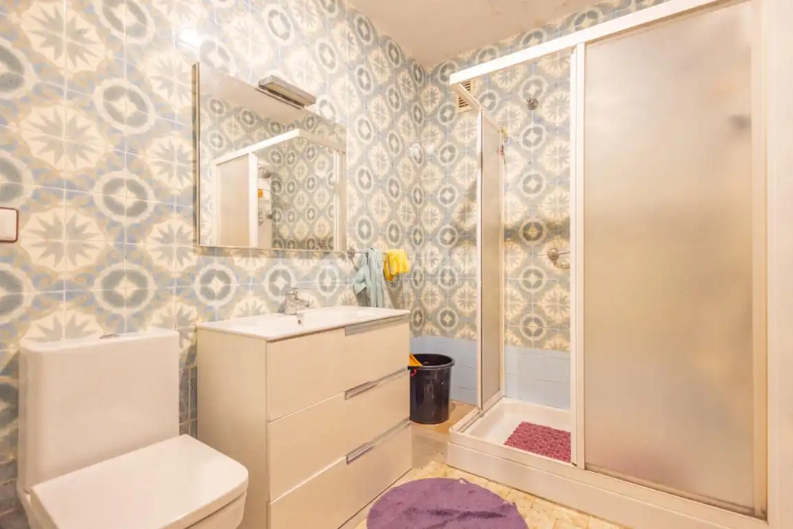 Baño de Piso en venta en Salamanca con Calefacción, Terraza y Balcón