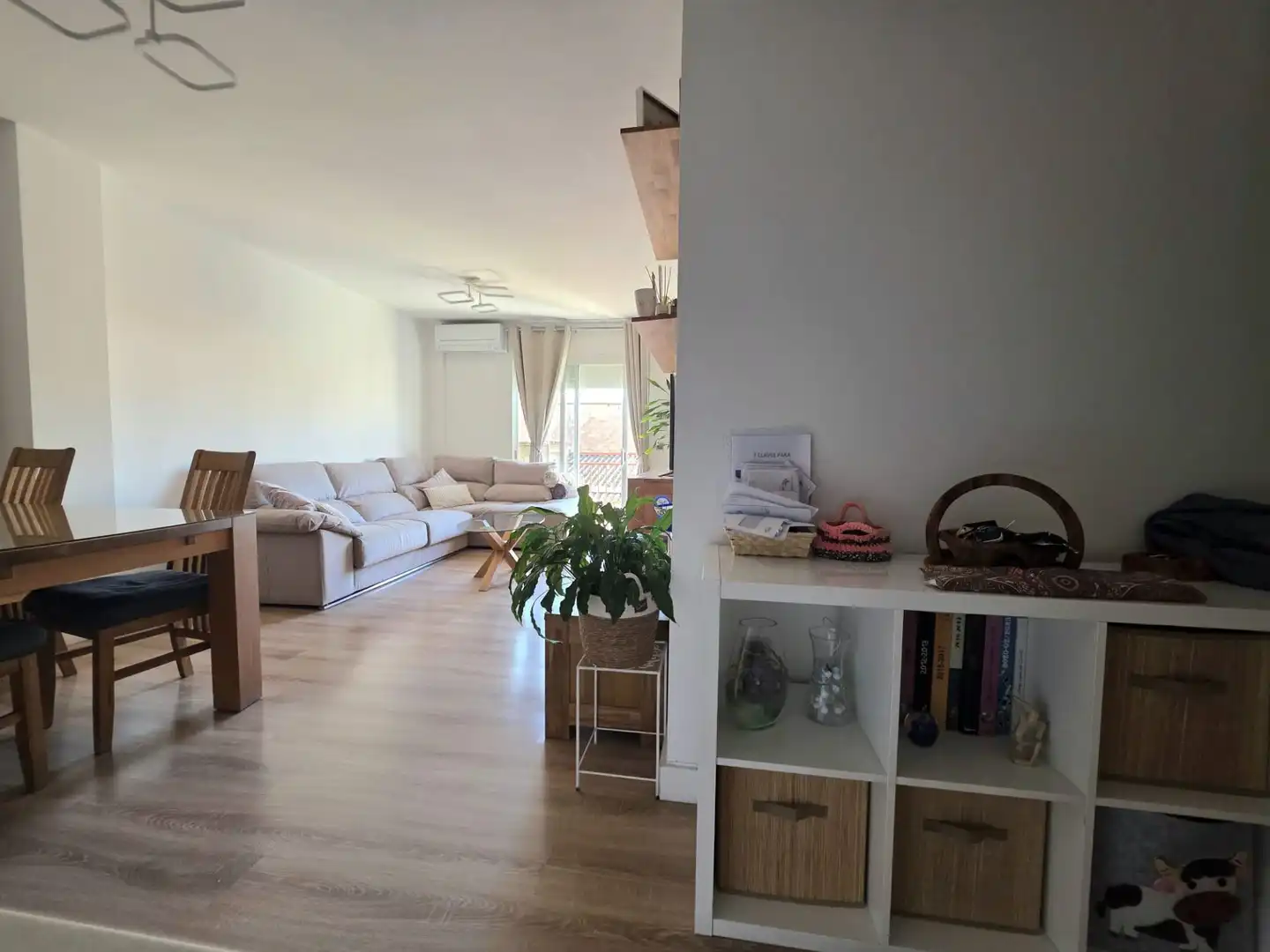 Wohnzimmer von Wohnung zum Verkauf in Girona mit Klimaanlage, Heizung und Terrasse