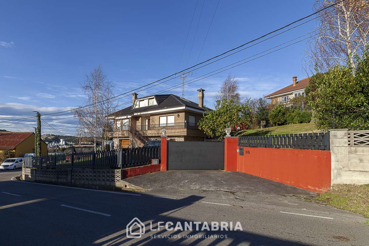 Exterior view of House or chalet for sale in Camargo  with Heating, Private garden and Terrace