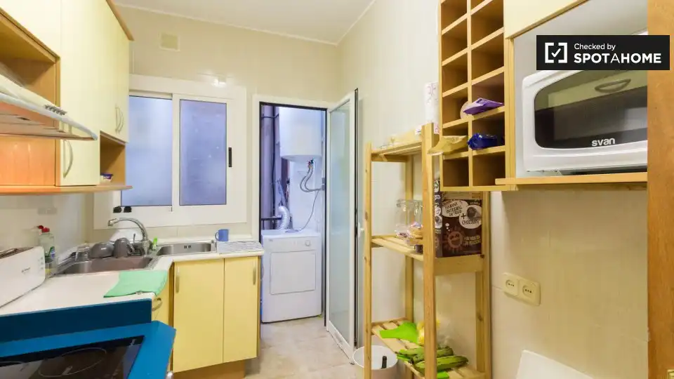 Cocina de Piso de alquiler en Barcelona con Aire acondicionado, Calefacción y Amueblado