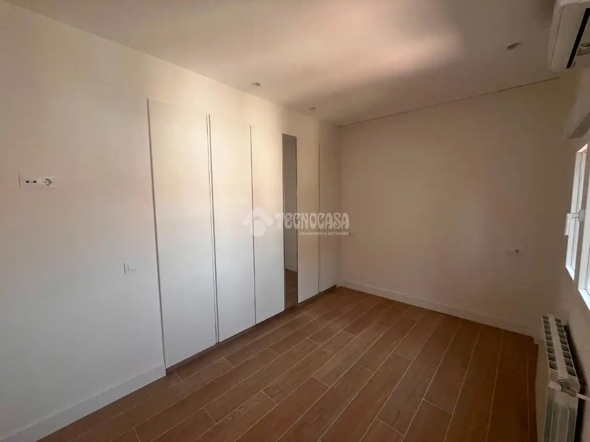 Habitación de Piso en venta en Madrid con Aire acondicionado y Terraza