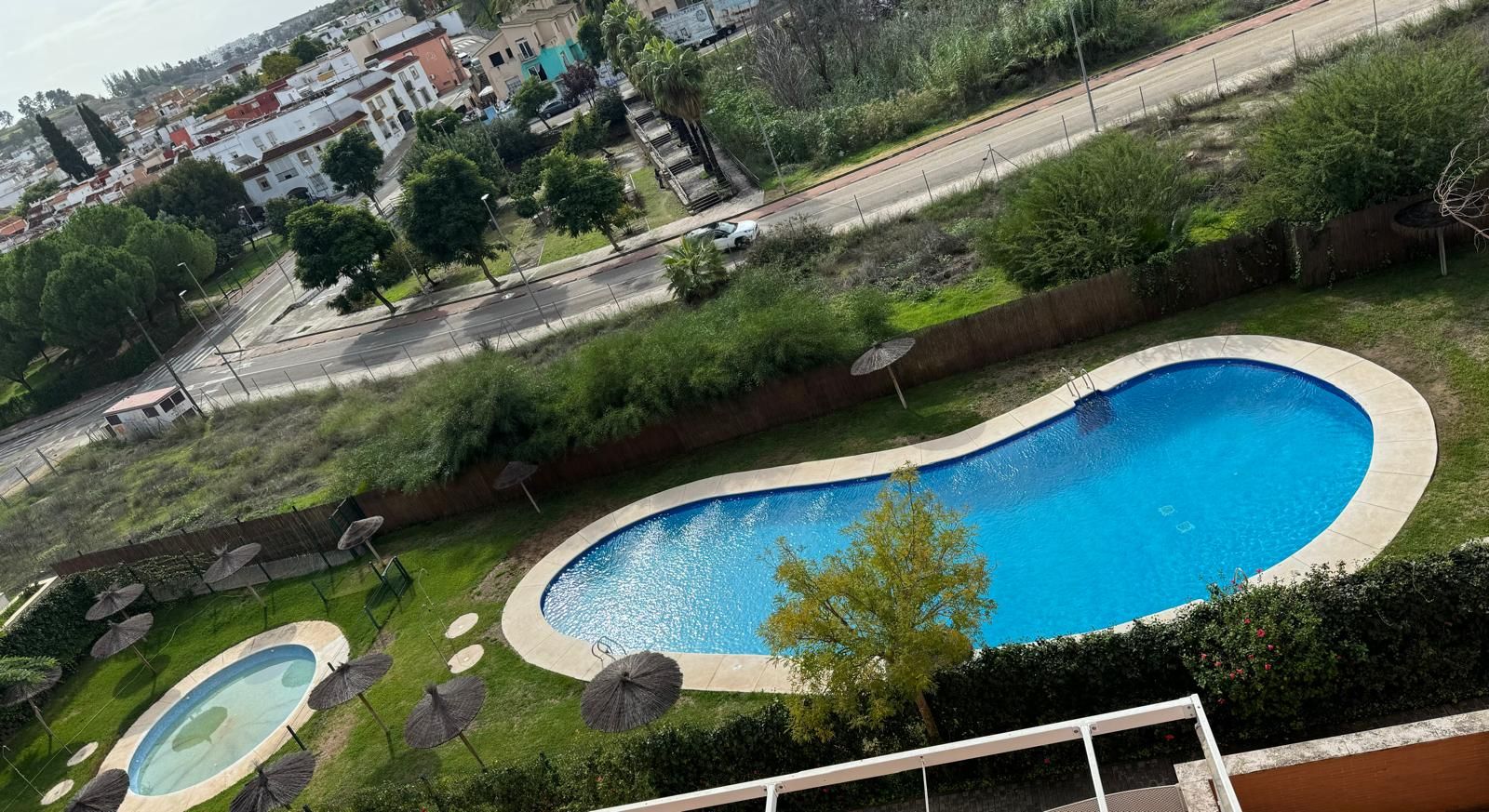 Swimming pool of Apartment for sale in Tomares  with Community pool
