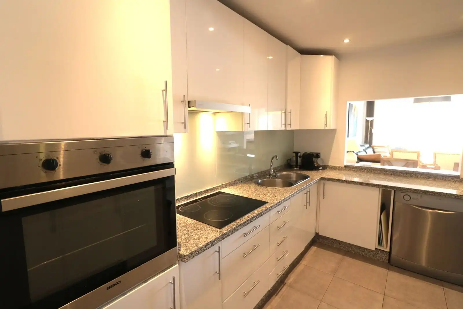 Cocina de Piso en venta en Estepona con Aire acondicionado, Terraza y Amueblado