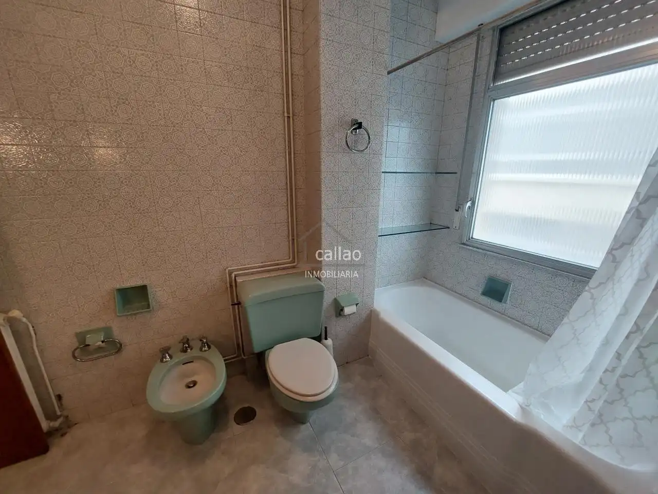 Bathroom of Flat for rent in Ferrol  with Heating, Furnished and Balcony