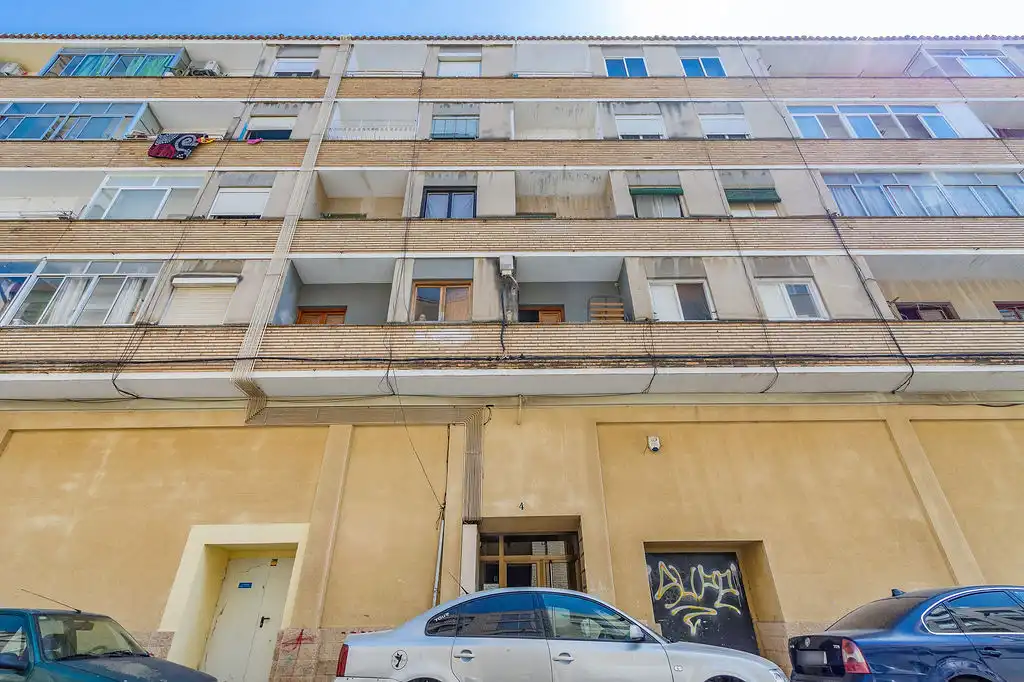 Vista exterior de Piso en venta en Huesca