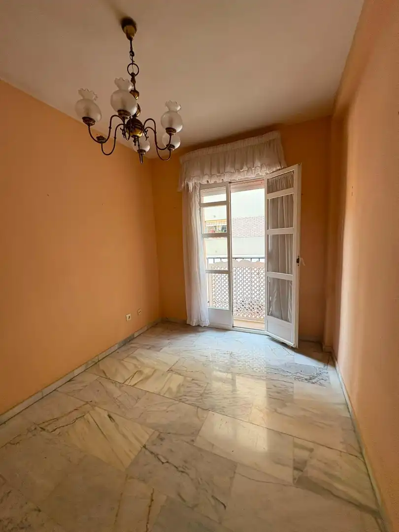 Dormitori de Casa adosada en venda en Cádiz amb Terrassa, Traster i Balcó
