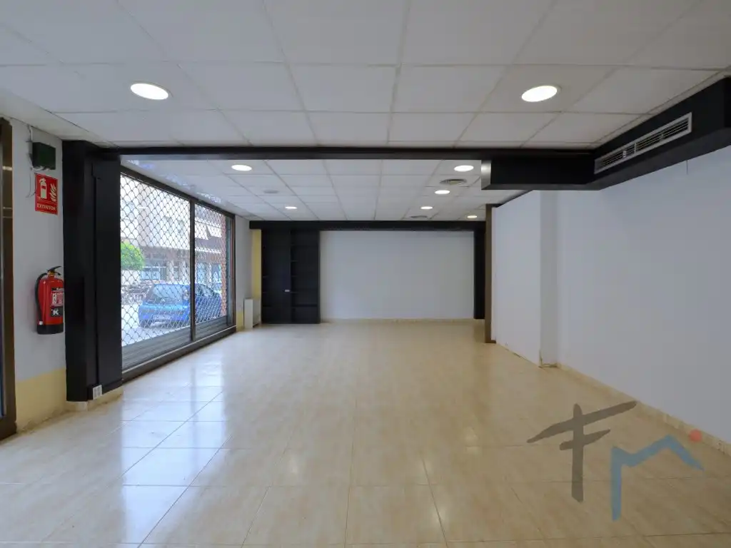 Gewerbefläche zum Verkauf in Avenida Linia La, imagen 4
