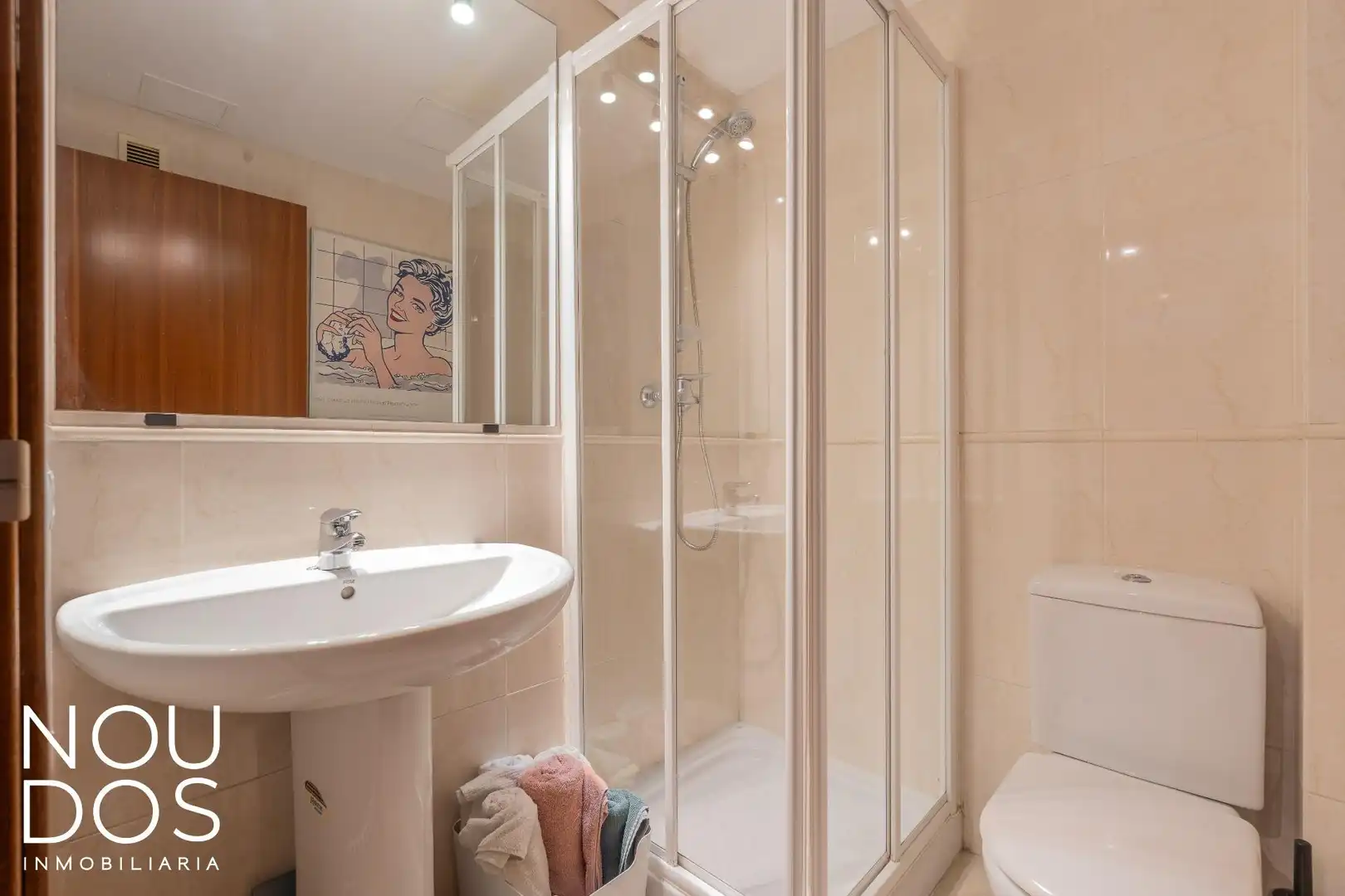 Baño de Piso en venta en  Palma de Mallorca con Aire acondicionado, Calefacción y Jardín privado