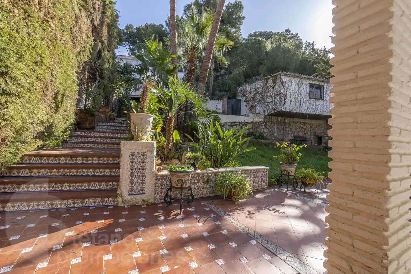 Vista exterior de Casa o xalet en venda en Málaga amb Aire condicionat, Jardí privat i Terrassa