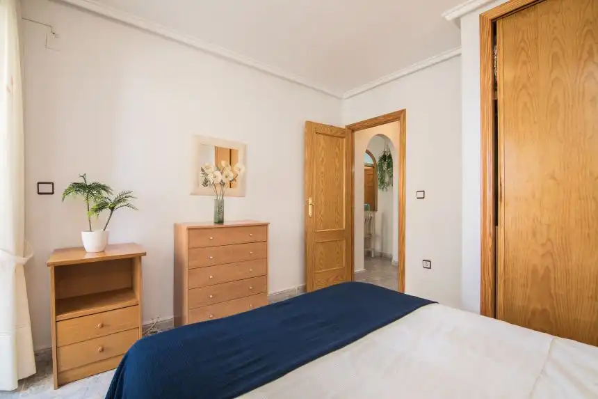 Schlafzimmer von Wohnung zum Verkauf in Elche / Elx mit Klimaanlage, Terrasse und Möbliert