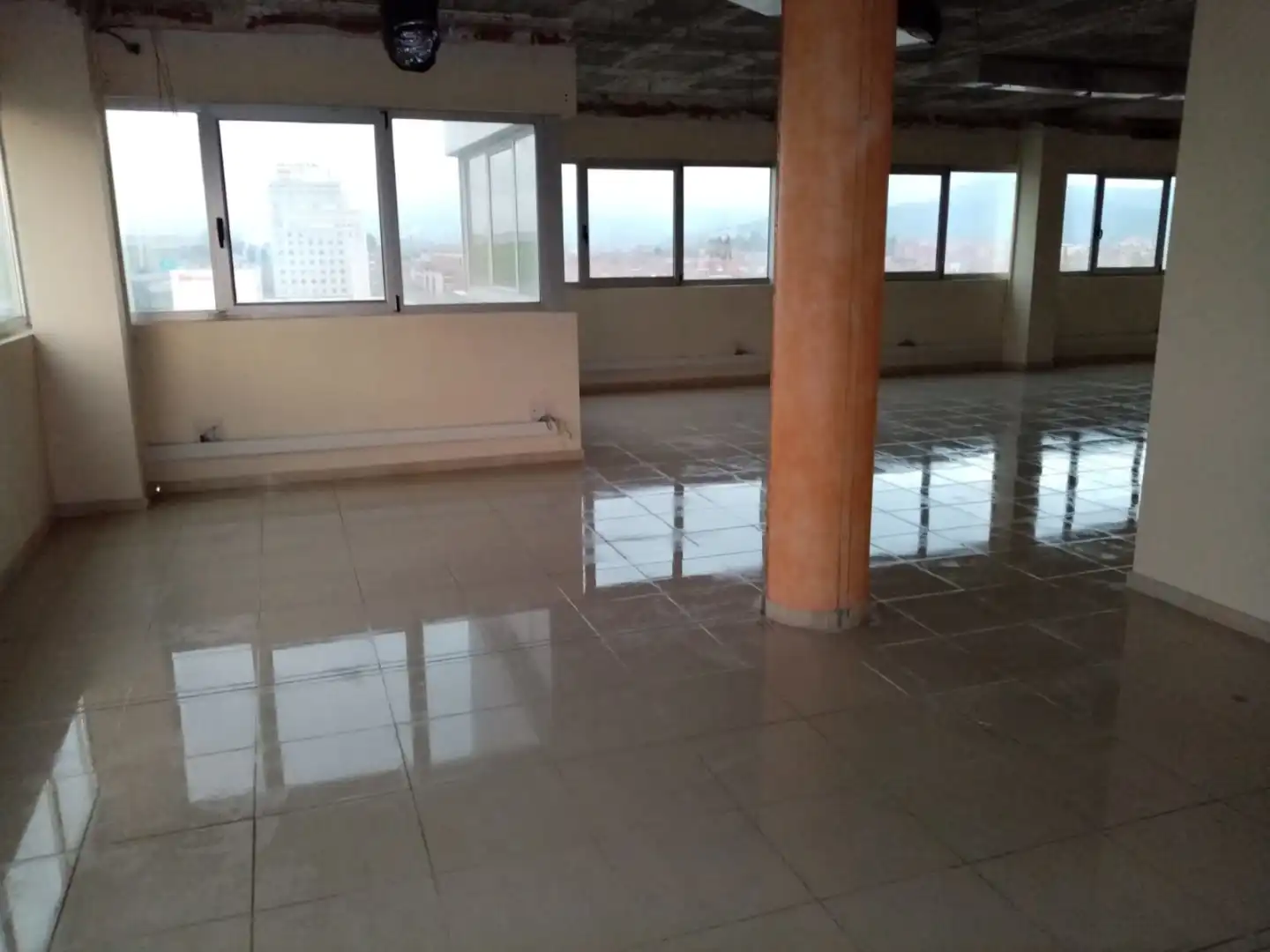 Oficina de alquiler en C/ Francesc Layret, Can Borrell