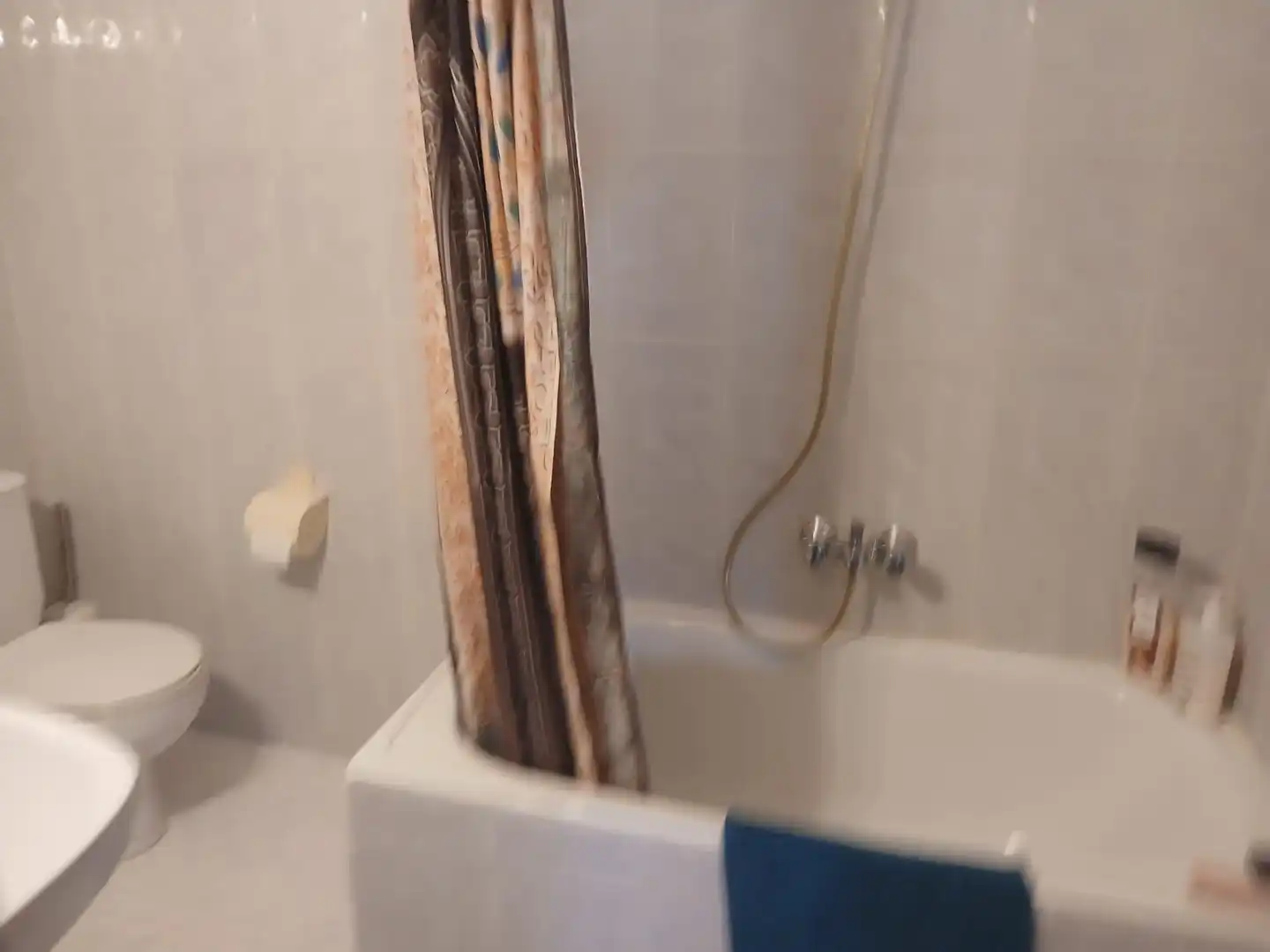 Baño de Apartamento en venta en Cáceres con Calefacción, Terraza y Amueblado