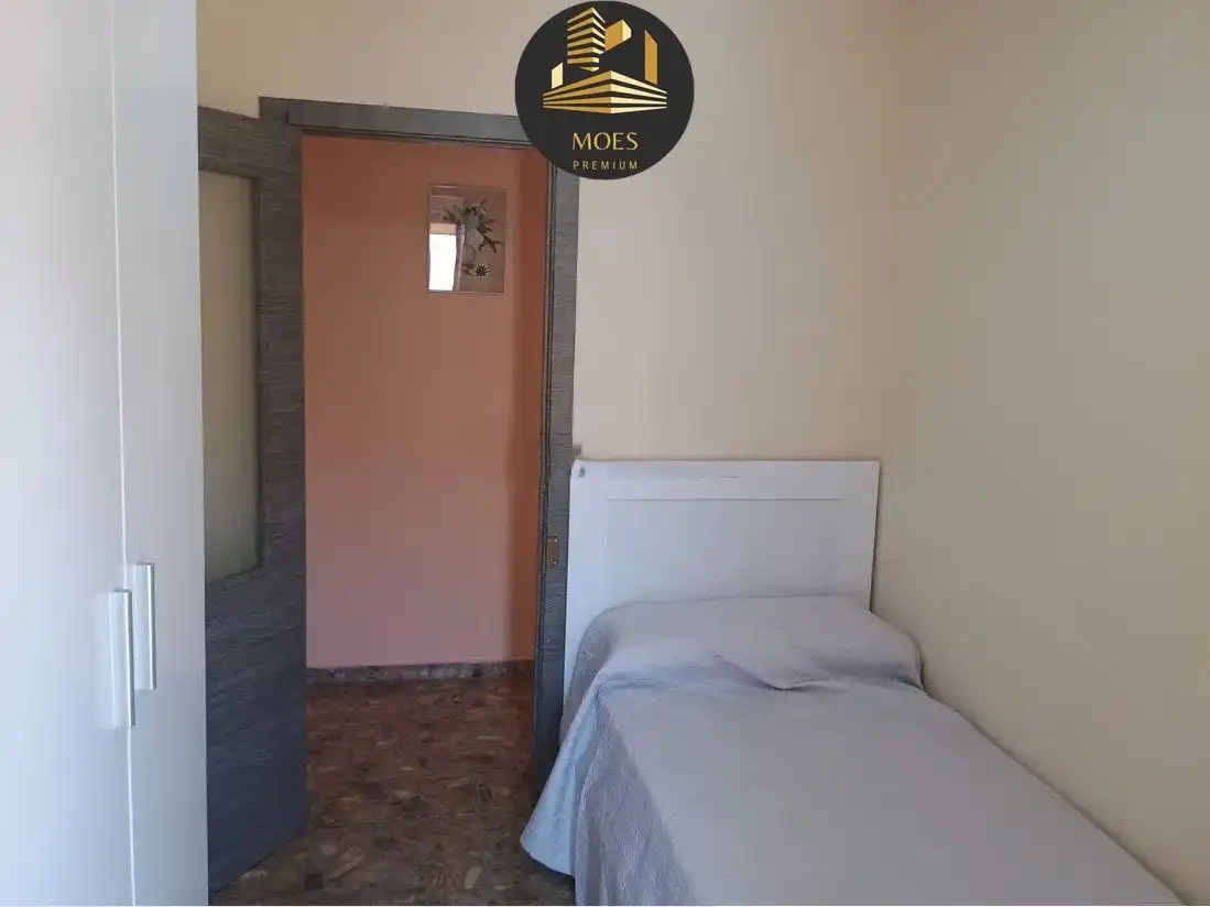 Schlafzimmer von Wohnung zur Miete in Jaén mit Klimaanlage und Heizung