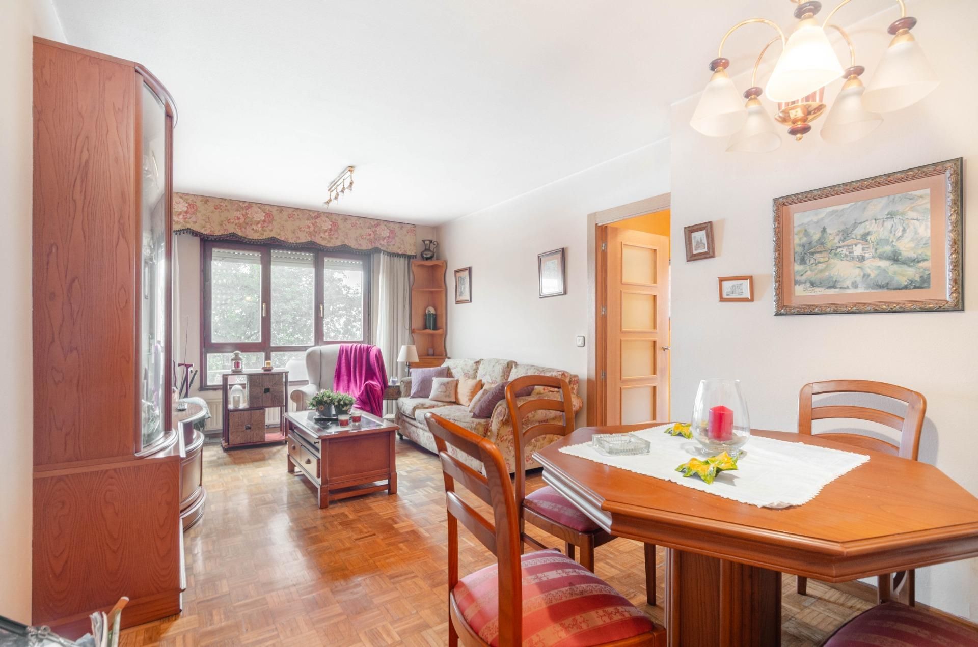 Bedroom of Flat for sale in Oviedo   with Heating, Storage room and Furnished