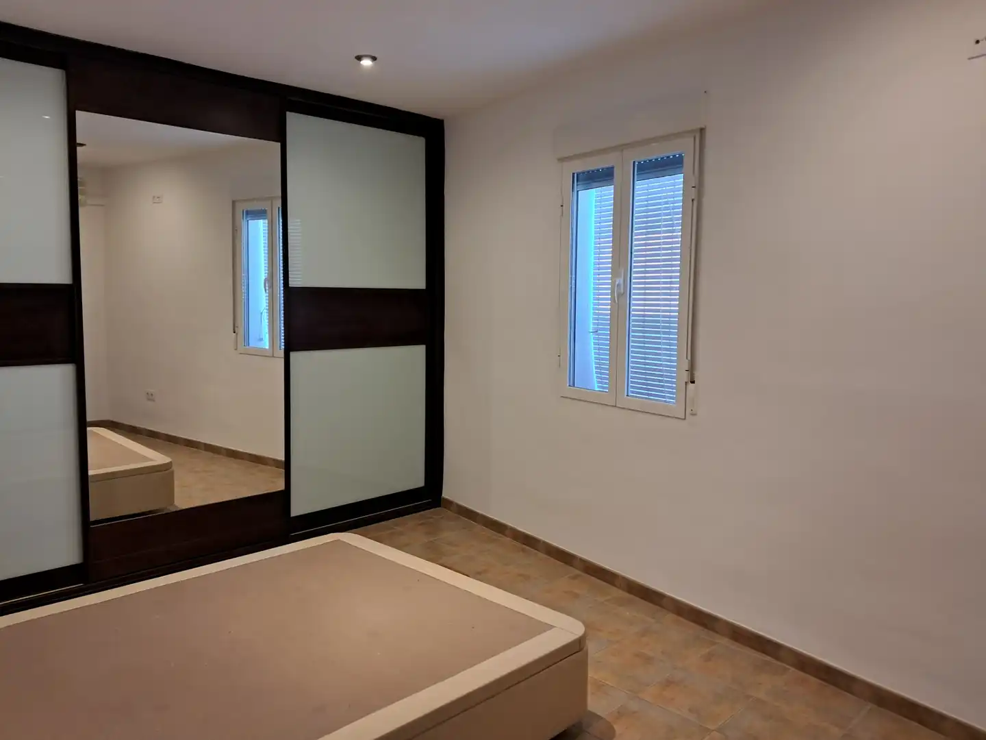Habitación de Piso en venta en Bujalance con Aire acondicionado, Horno y Microondas
