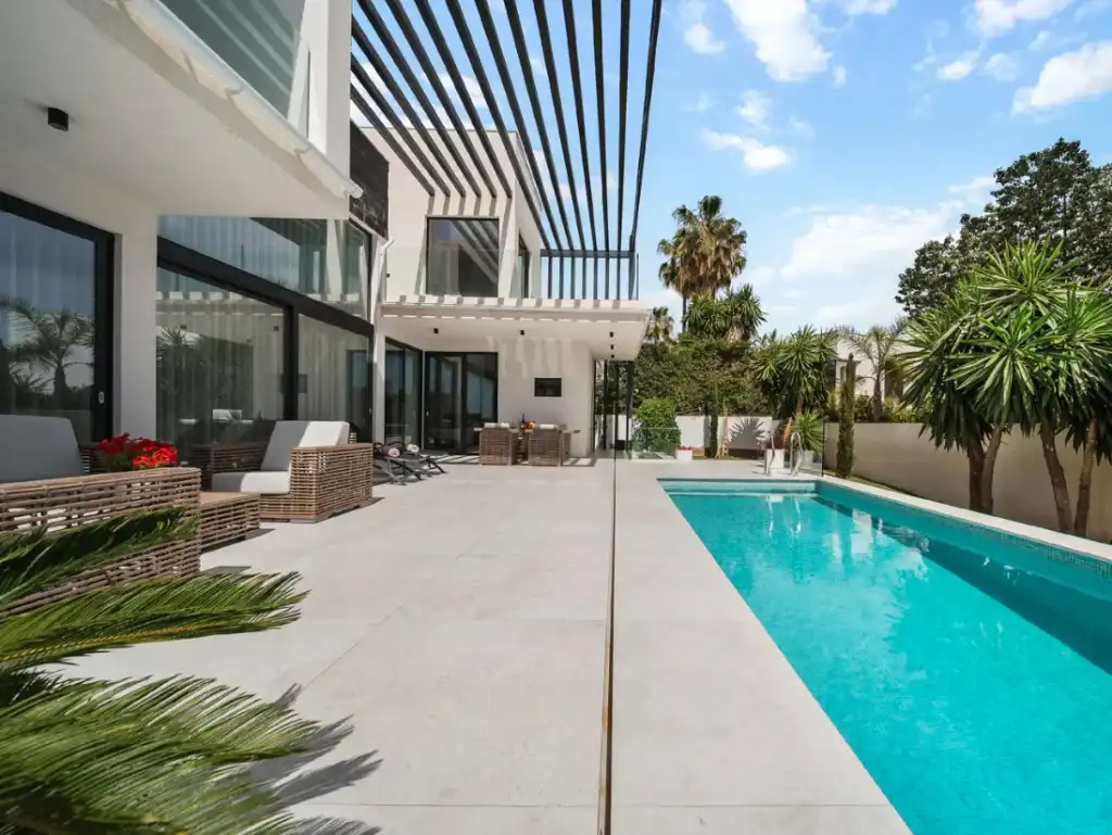 Chalet con piscina en venta en Elviria - Cabopino, imagen 25