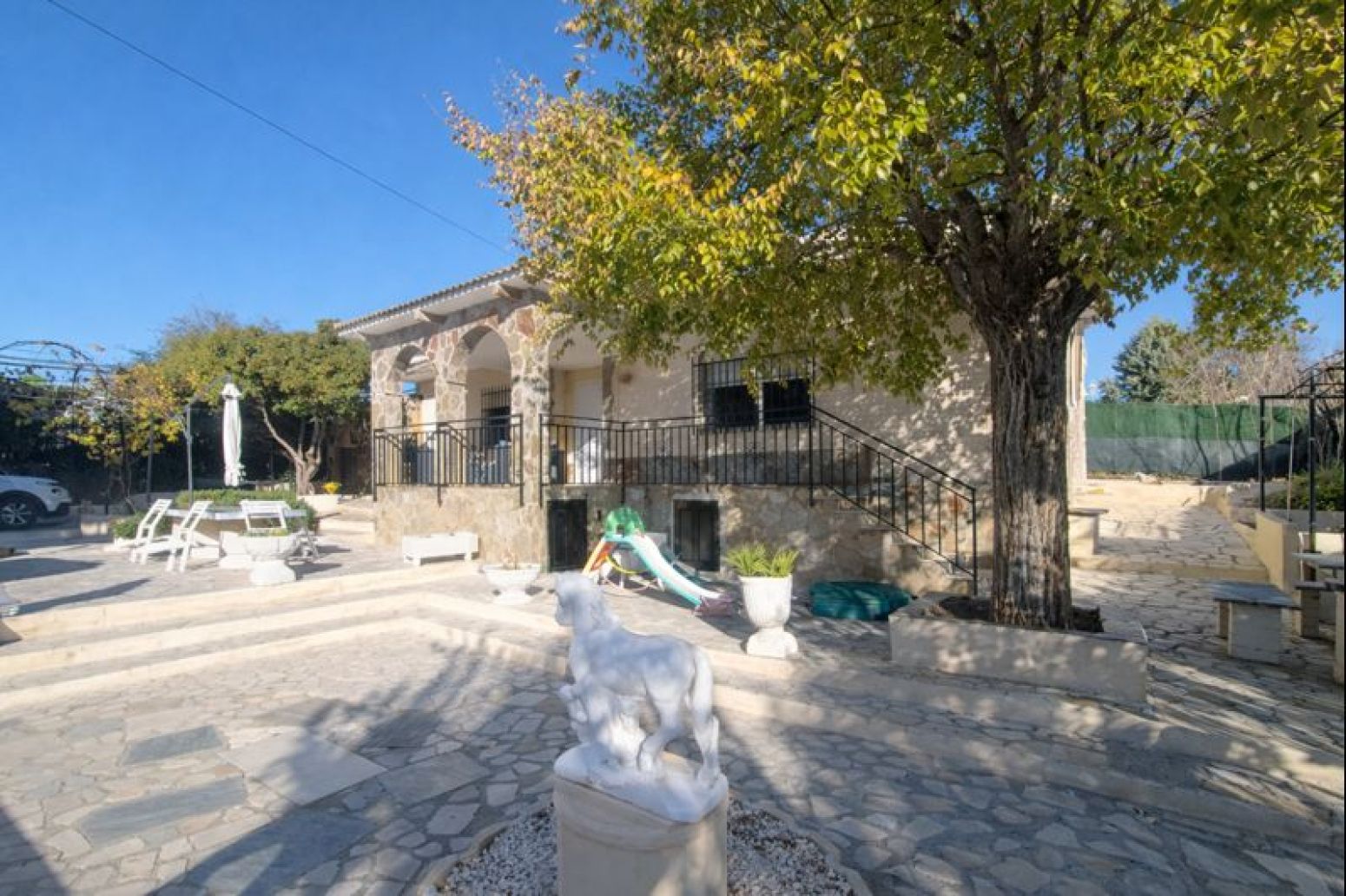 Vista exterior de Casa o xalet en venda en Colmenar de Oreja amb Calefacció i Piscina