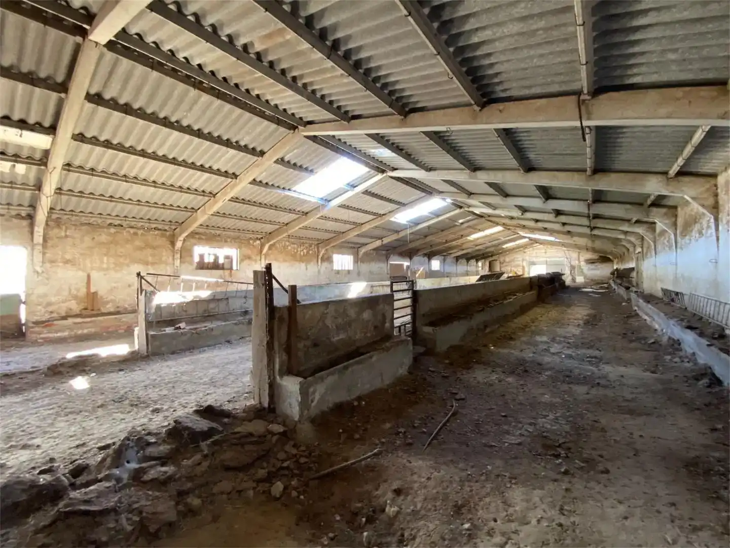 Industrial buildings for sale in Olmos de Esgueva