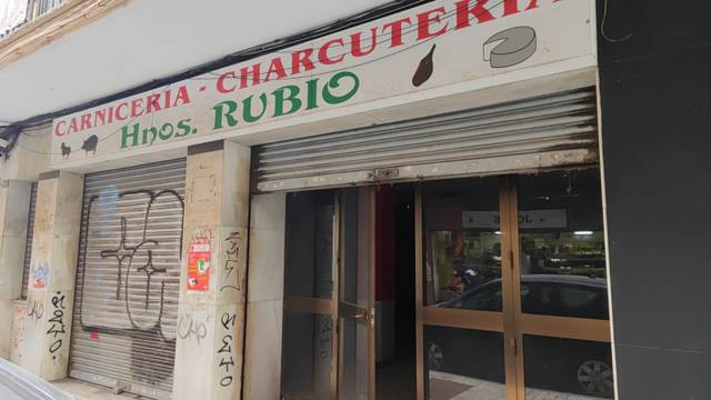 Local comercial en Alquiler en Calle Arango en Carranque - Haza Cuevas
