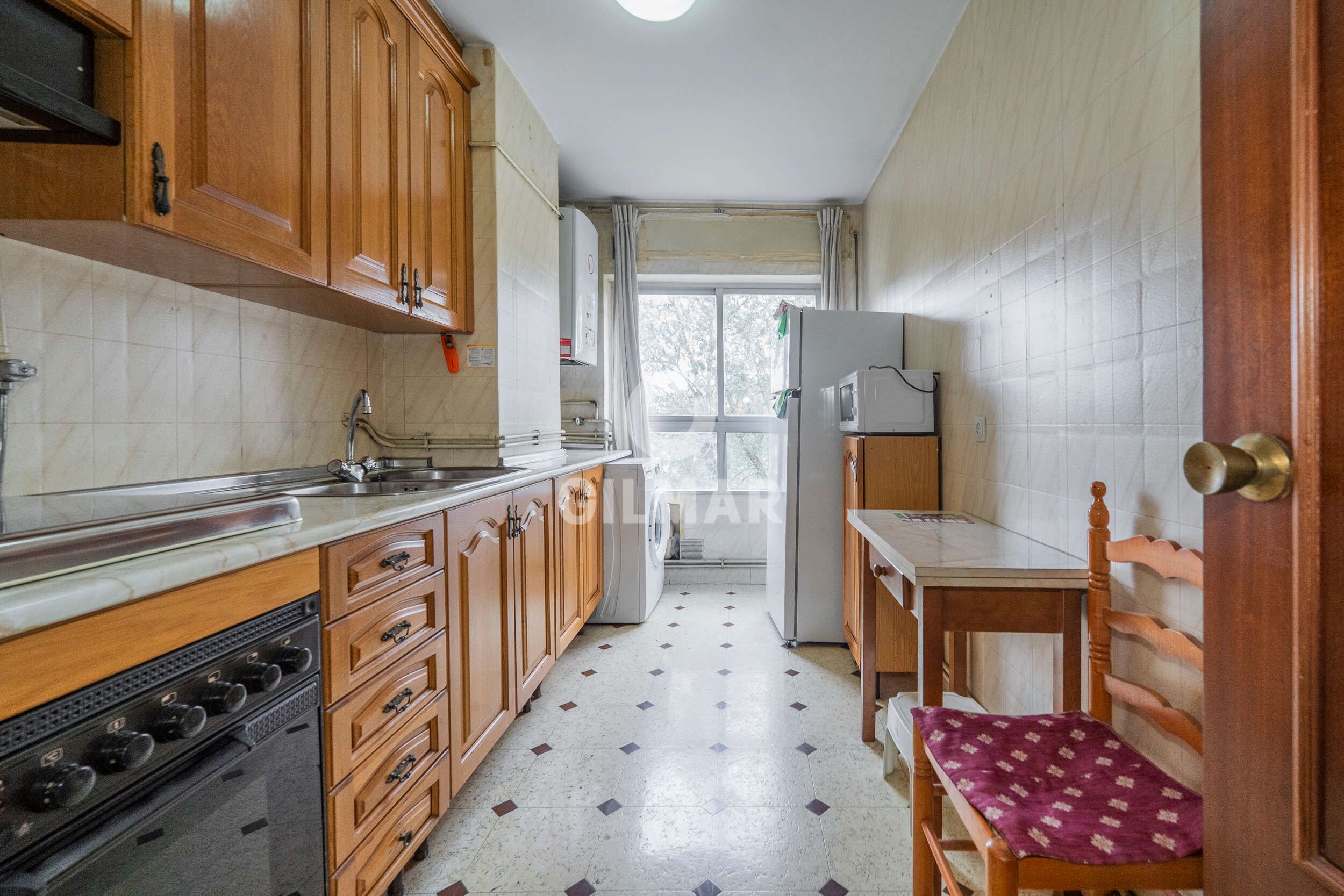 Kitchen of Flat for sale in  Madrid Capital  with Heating and Balcony