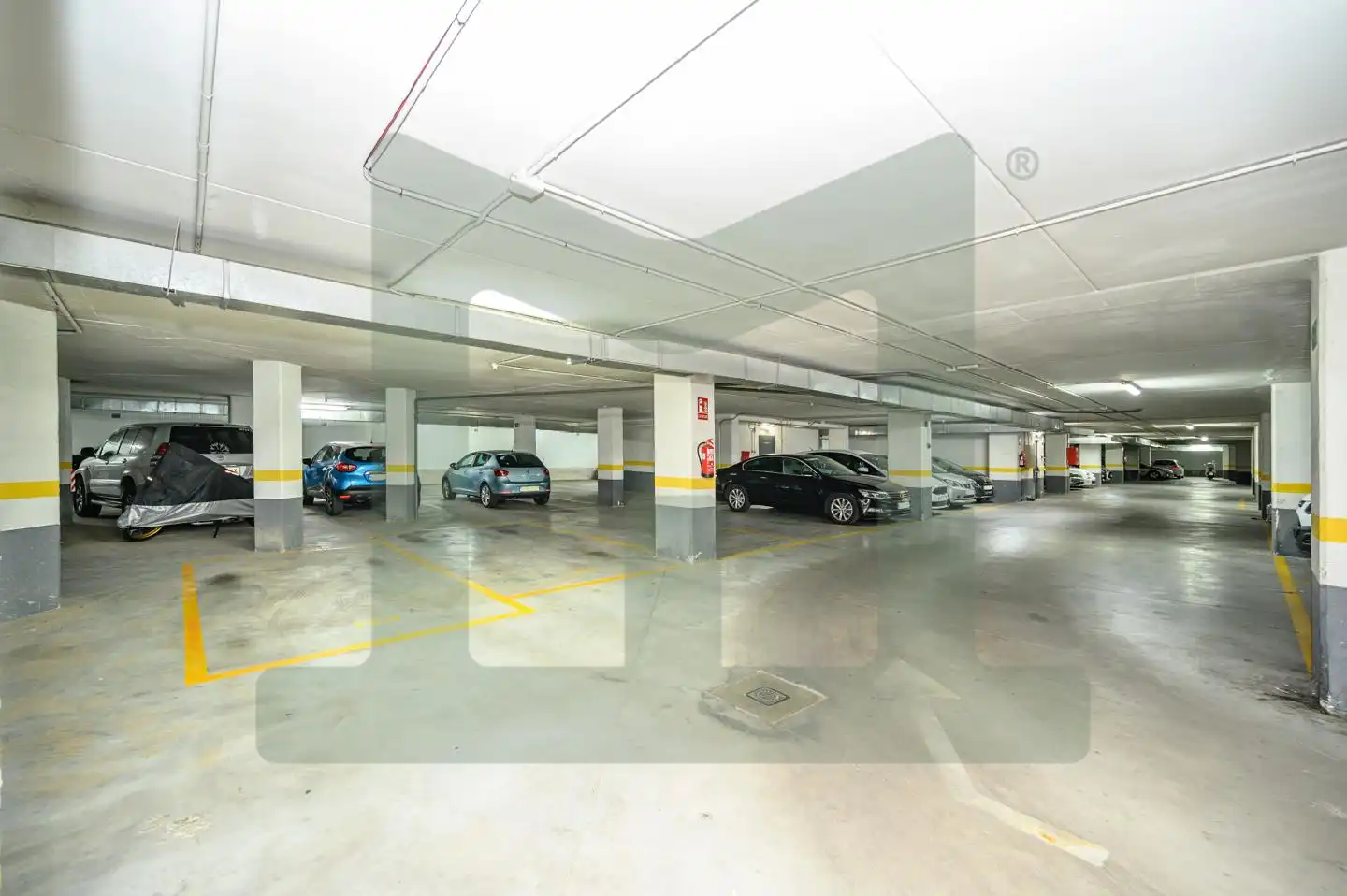 Parkplatz von Wohnung zum Verkauf in Parla mit Klimaanlage, Heizung und Terrasse