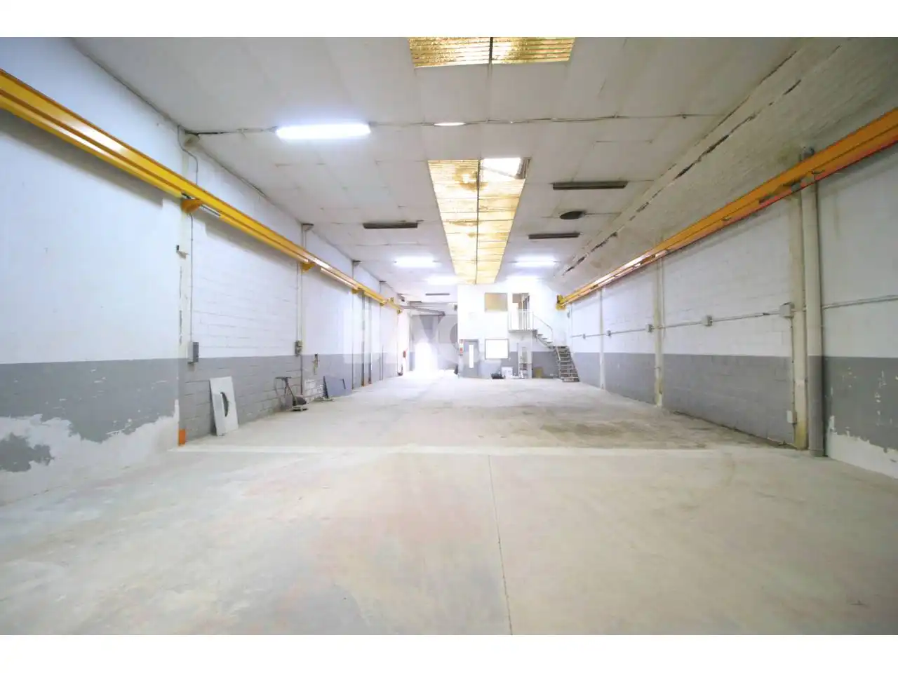 Nave industrial de alquiler en Vic