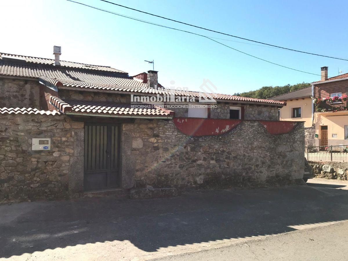 Vista exterior de Casa o xalet en venda en Lagunilla amb Calefacció i Terrassa