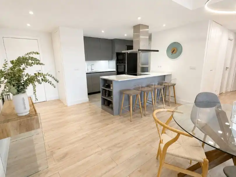 Küche von Wohnung zum Verkauf in Las Rozas de Madrid mit Klimaanlage, Terrasse und Schwimmbad