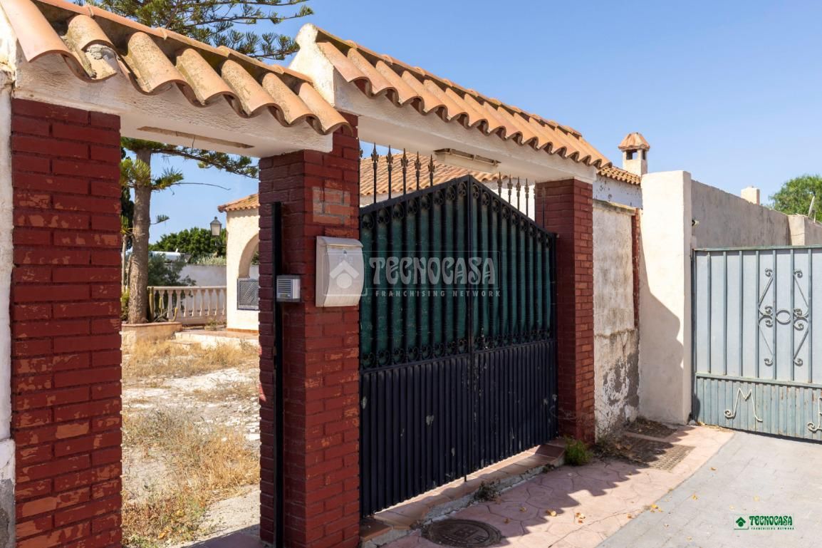 Vista exterior de Finca rústica en venda en  Almería Capital amb Terrassa i Piscina