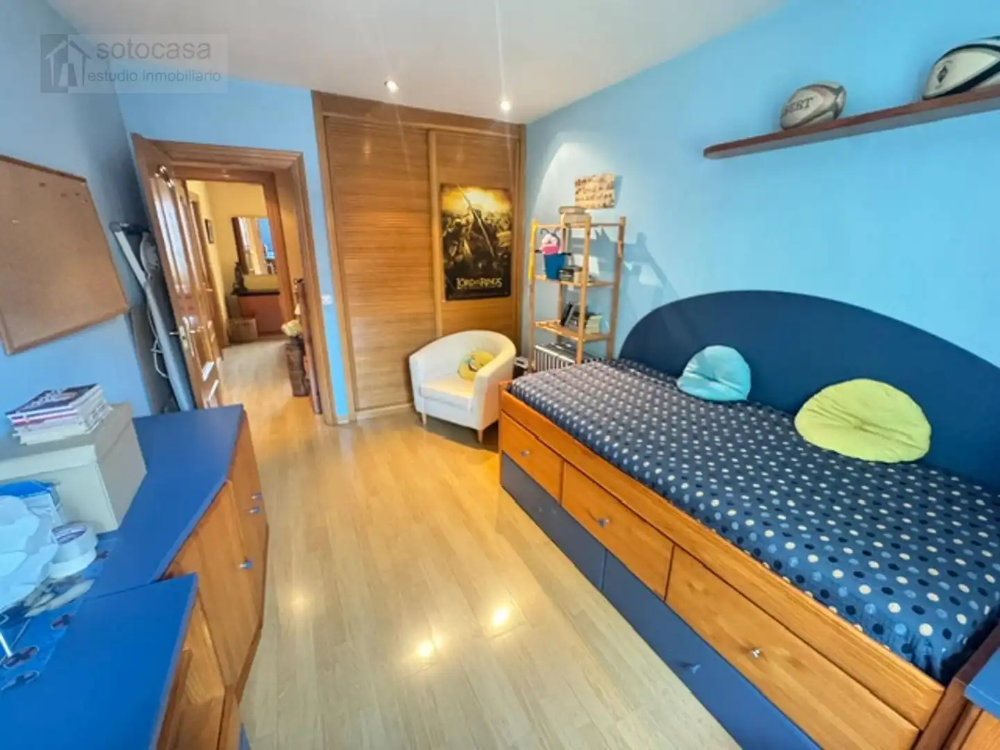 Bedroom of Flat for sale in Valladolid  with Heating, Terrace and Furnished