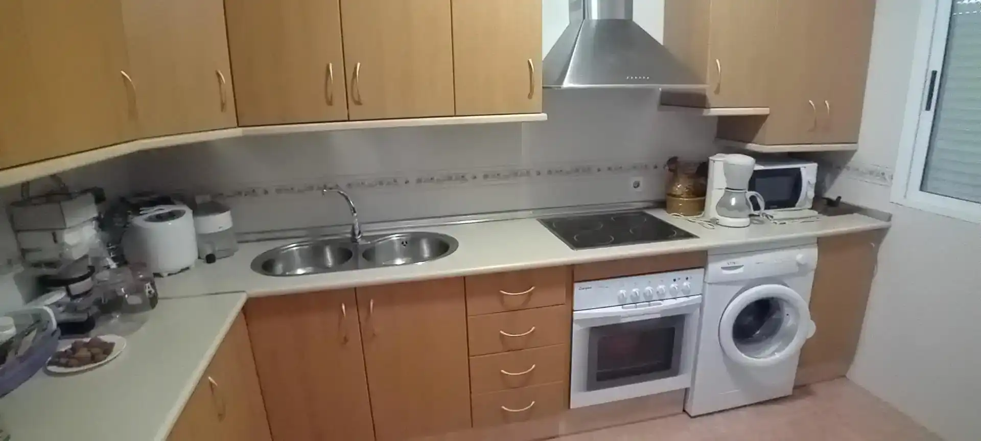Cuina de Finca rústica en venda en Alcuéscar amb Piscina