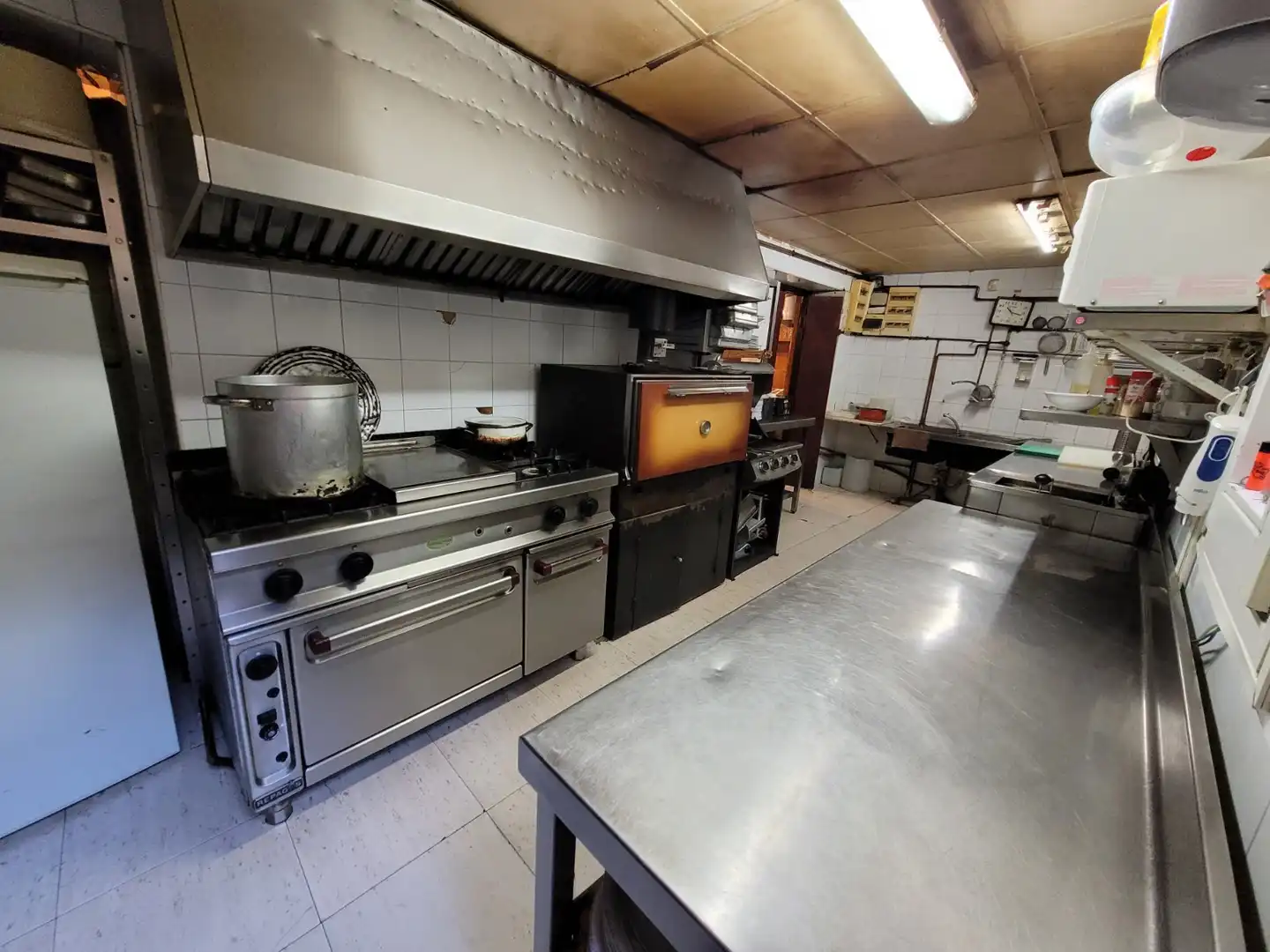 Cocina de Local en traspaso en Barcelona con Aire acondicionado, Calefacción y Amueblado