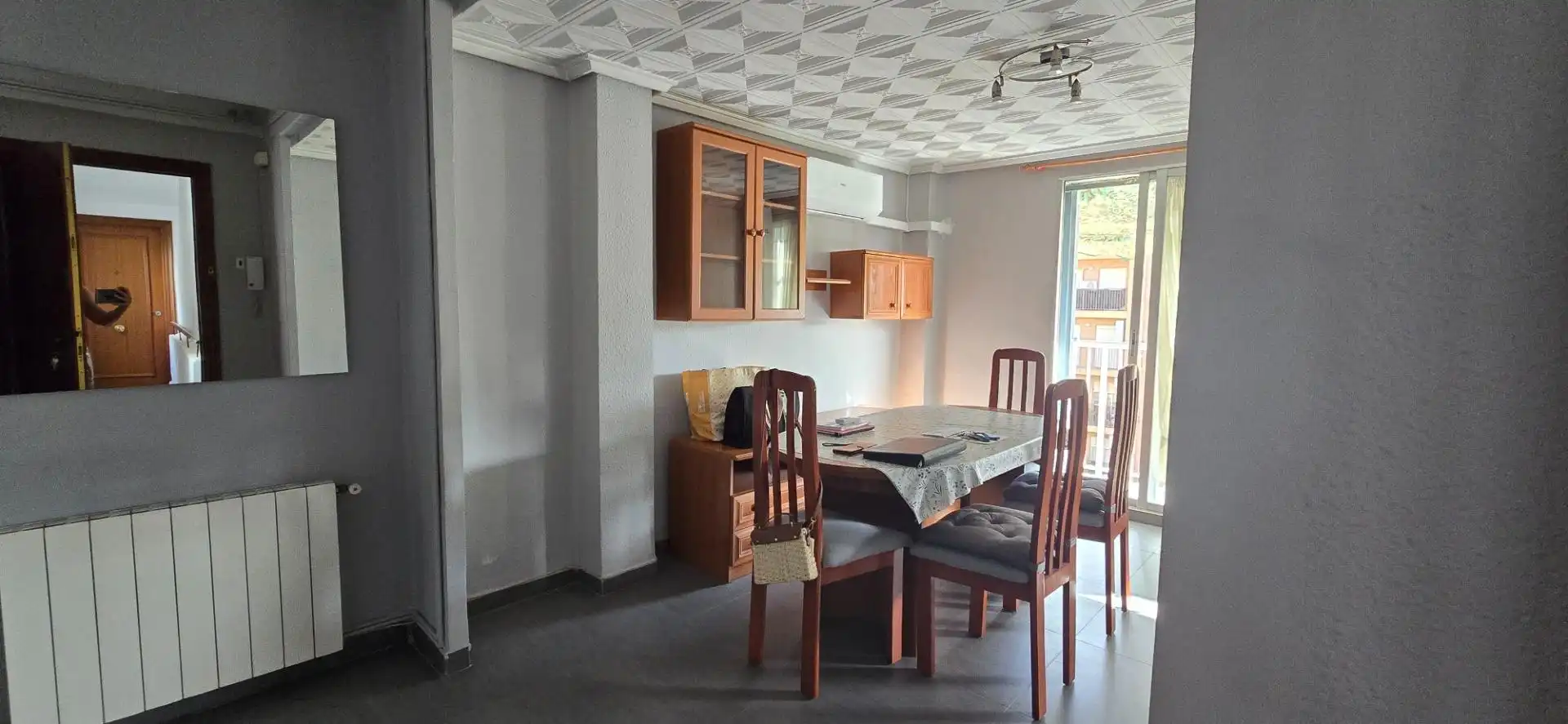 Flat with terrace to rent in Algirós