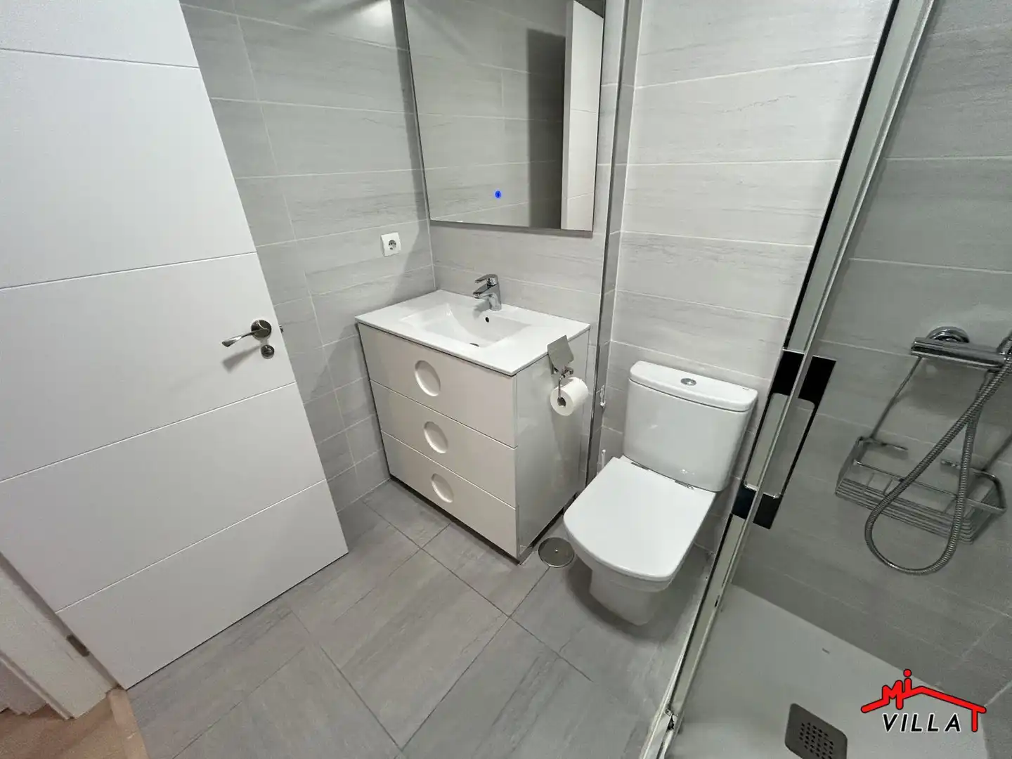 Baño de Piso en venta en Colindres con Calefacción, Amueblado y Balcón
