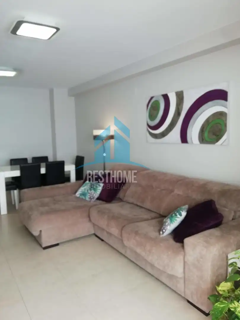 Sala de estar de Apartamento de alquiler en Cullera con Aire acondicionado, Jardín privado y Terraza
