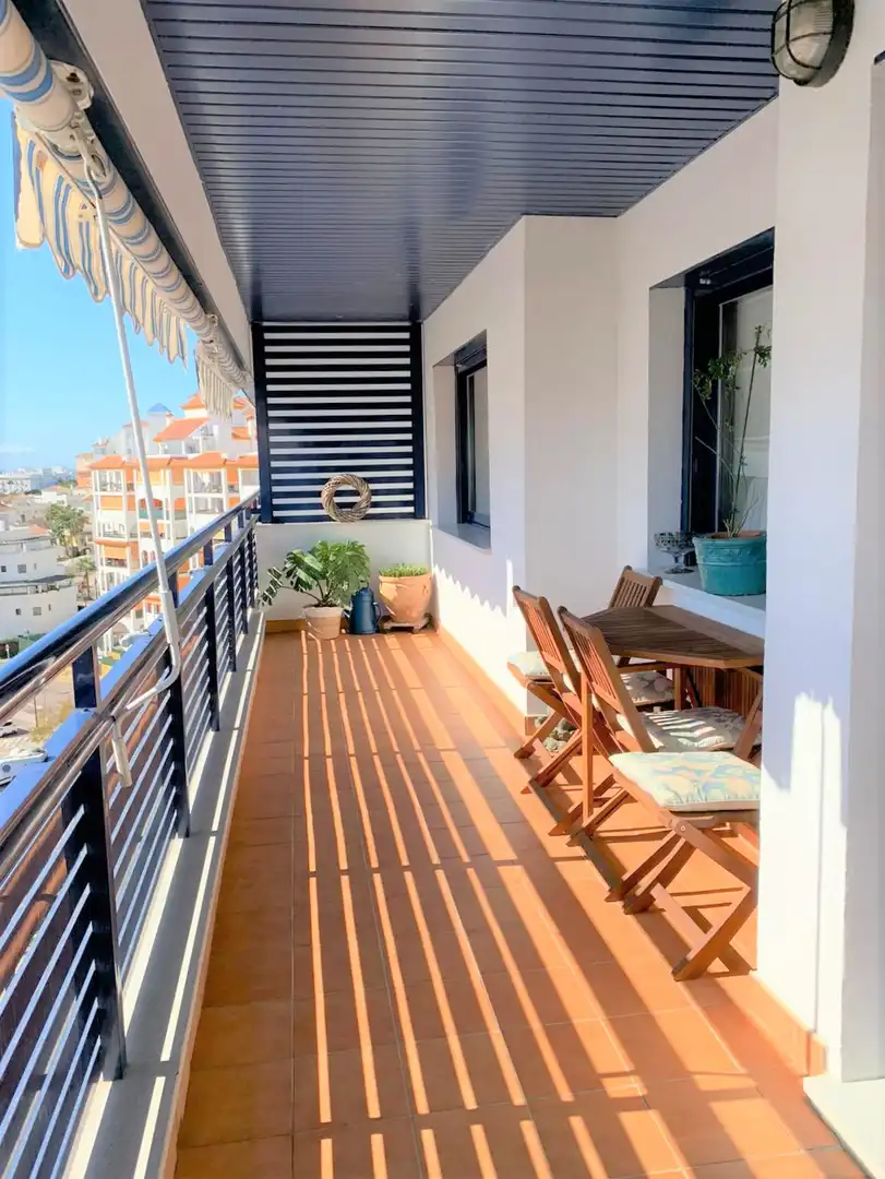 Terrasse von Dachboden zum Verkauf in Estepona mit Klimaanlage, Heizung und Terrasse