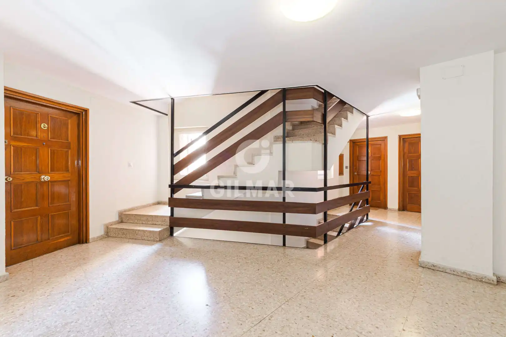 Piso en venta en Sevilla con Calefacción y Jardín privado