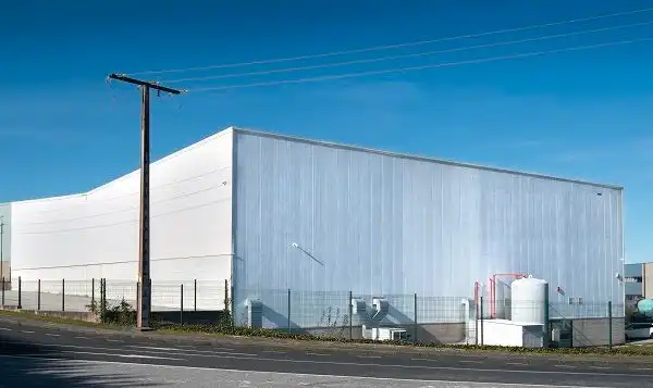 Vista exterior de Nave industrial en venta en Coirós