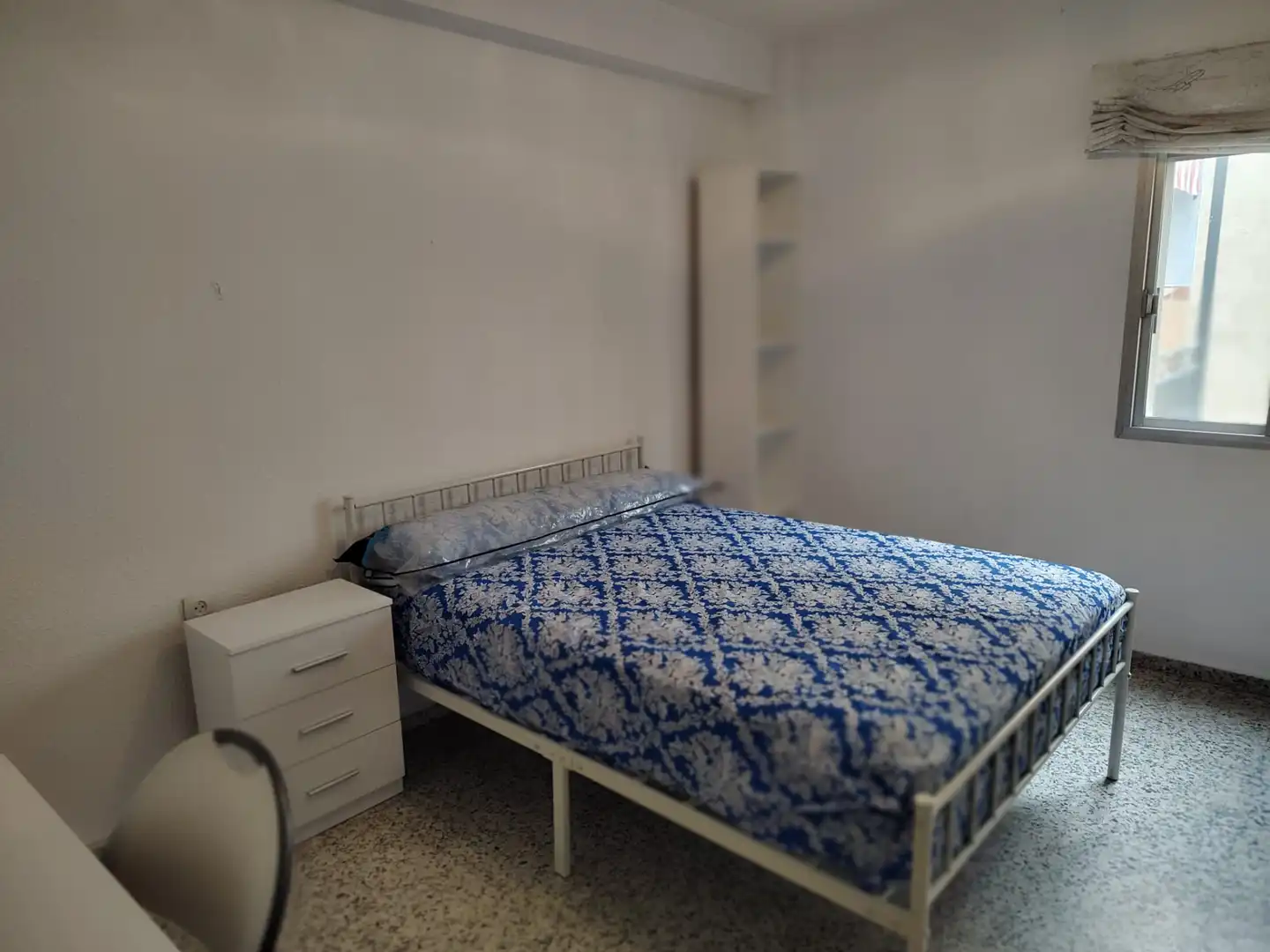 Dormitori de Pis de lloguer en Jaén amb Aire condicionat, Calefacció i Terrassa