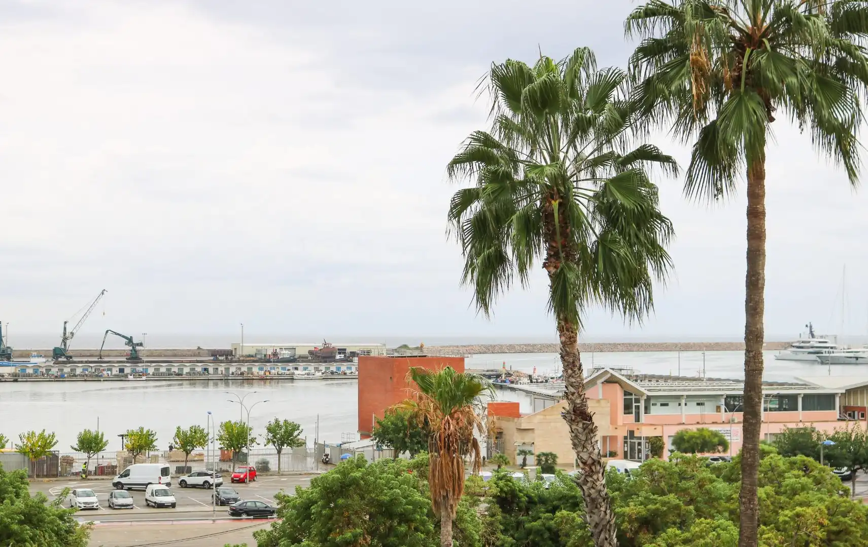 Bedroom of Flat for sale in Vilanova i la Geltrú  with Air Conditioner, Parquet flooring and Balcony