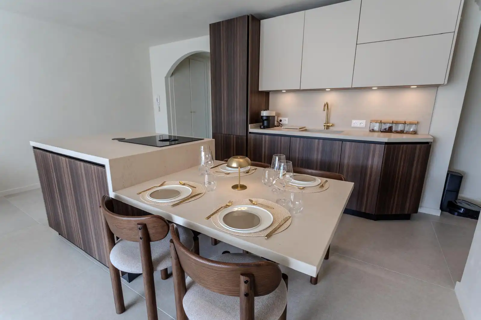 Cocina de Apartamento de alquiler en Estepona con Aire acondicionado, Terraza y Piscina