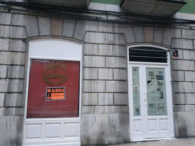 Local comercial en Alquiler en Calle de Campomanes, 7 en Auditorio - Seminario - Parque de Invierno