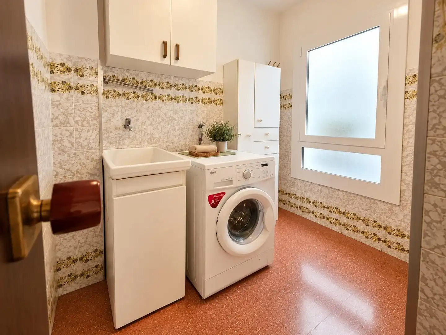 Kitchen of Flat for sale in Fonts dels Capellans - Sagrada Família