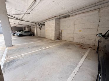 Single parking space for sale in Calle Escoles