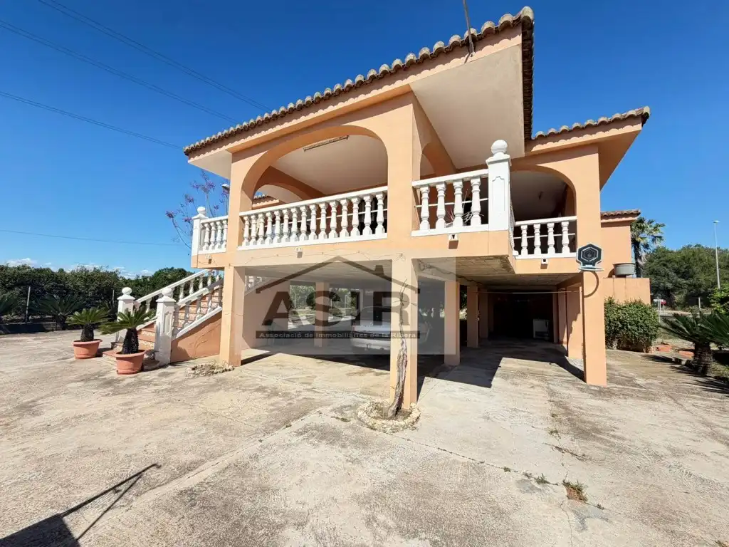 Außenansicht von Haus oder Chalet zum Verkauf in Alzira mit Terrasse und Schwimmbad