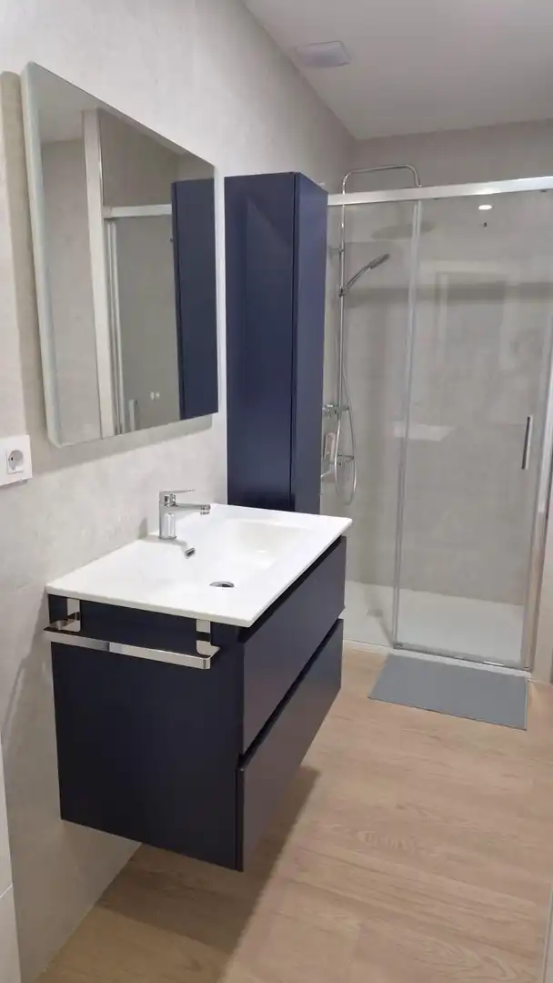 Bathroom of Flat for rent in Huelva  with Air Conditioner and Furnished