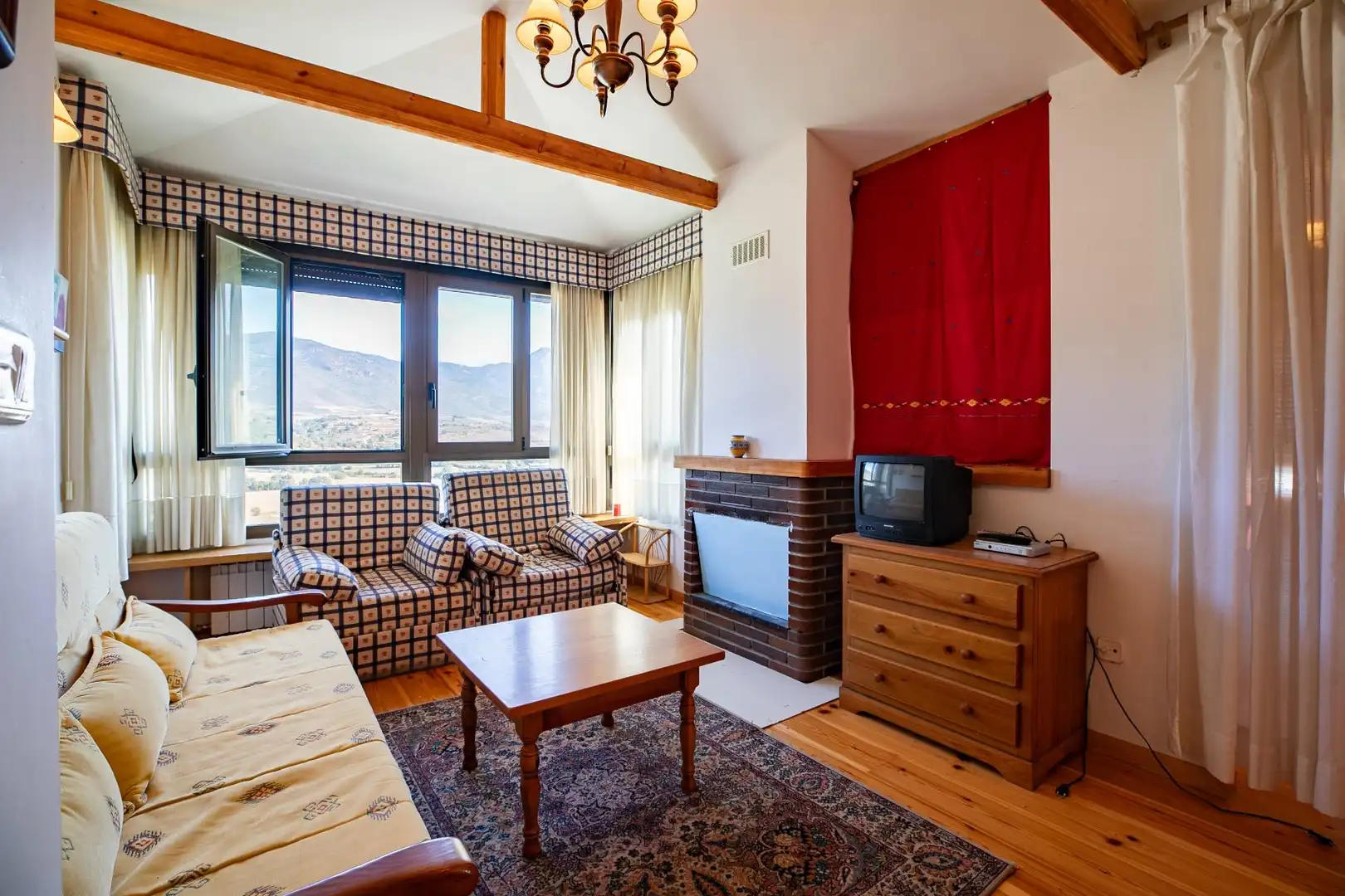 Sala d'estar de Edifici en venda en La Sotonera, Huesca