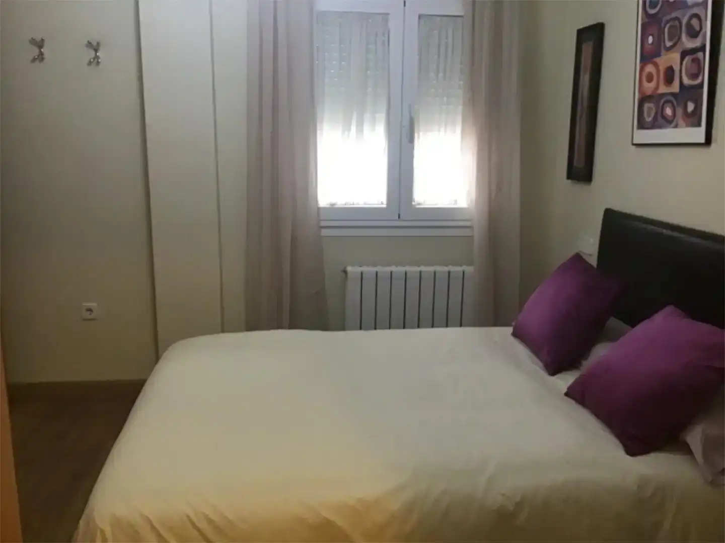 Habitación de Piso para compartir en Almendralejo con Aire acondicionado, Parquet y Amueblado